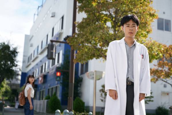 成田凌、“普通”からズレた主人公は「素直に生きている人」『まともじゃないのは君も一緒』