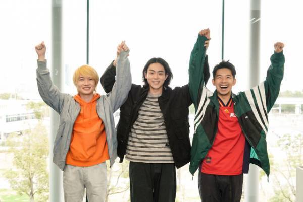 菅田将暉＆神木隆之介＆仲野太賀“お笑いトリオ”がクランクイン「コントが始まる」