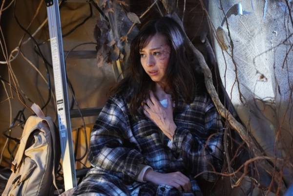 “来美”中条あやみに危機迫る!? 新キャスト本郷奏多の姿も「君と世界が終わる日に」S2場面写真
