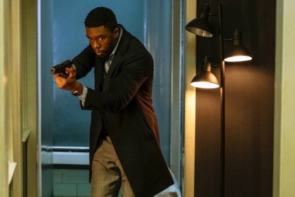 チャドウィック・ボーズマン「スケールがとてつもない」『２１ブリッジ』を自ら紹介