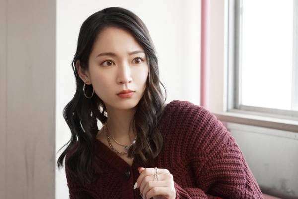 吉岡里帆の“ギャル姿”に「史上最高レベル」「明日から真似する」などの声殺到…「レンアイ漫画家」3話