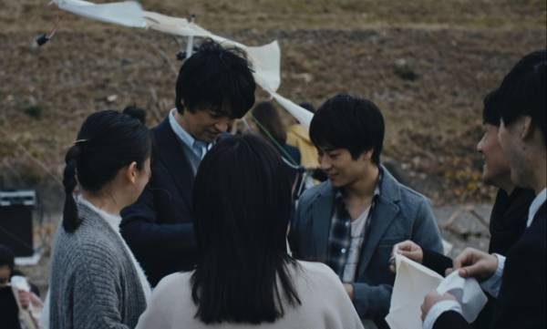 コロナ禍、できなかった合唱を多摩川河川敷で…「息をひそめて」メイキング映像