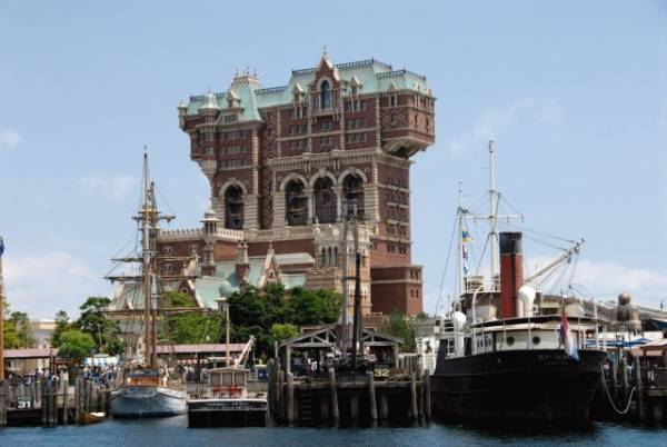 【ディズニー】両パークの運営時間を変更　まん延防止等重点措置の延長を受け