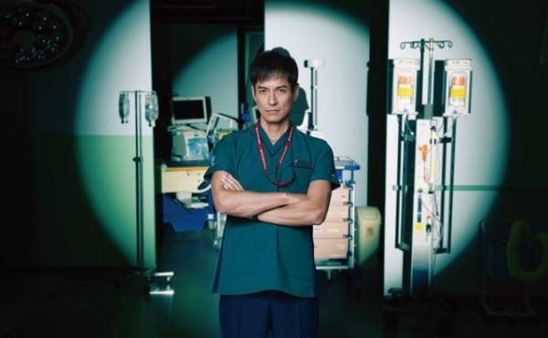 沢村一樹、波瑠主演「ナイト・ドクター」で“慕われない”指導医に