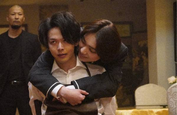 宮世琉弥の“ぼっちゃん”に「笑顔可愛すぎ」、中村倫也“青山”の世話係ぶりに「めっちゃ刺さる」の声…「珈琲いかがでしょう」7話