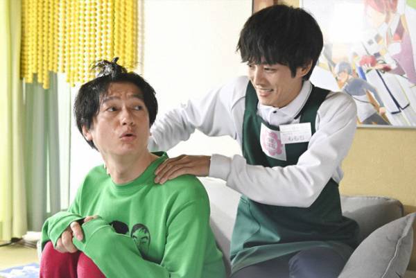 松坂桃李＆井浦新“バナナジュース”デートと、三浦翔平“高見沢”との三角関係に「楽しみ」の声…「あのときキスしておけば」4話