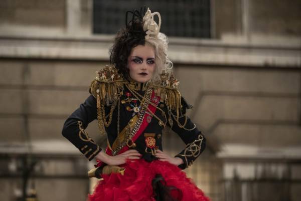 「自分を創造する」『クルエラ』ヘアメイクが語るドラァグ・アーティストとの共通項