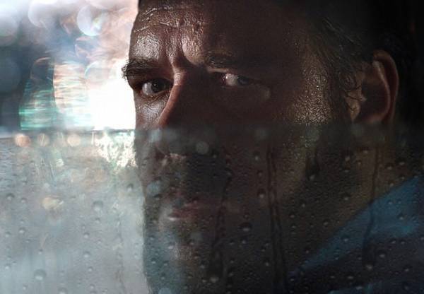 ラッセル・クロウの行動に震撼…『アオラレ』本編冒頭映像