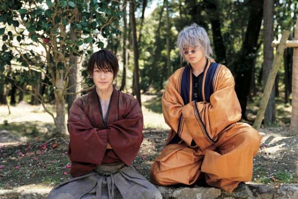 佐藤健＆新田真剣佑オフショットも『るろうに剣心 最終章』写真集一部公開