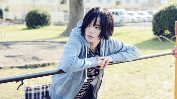 平手友梨奈“ヒナコ”の絶叫響く…“ファブル”岡田准一を変えた再会とは？『ザ・ファブル　殺さない殺し屋』最新映像