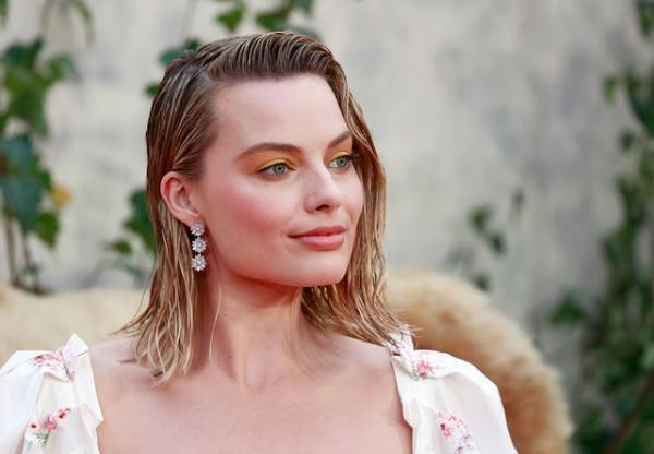 マーゴット・ロビー、インスタグラムからしばらく離れることを発表