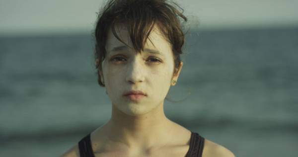 思春期の性と青春の刹那を捉える…エリザ・ヒットマン監督のデビュー作公開決定