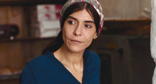 アラビアンミュージックにのせ、艶やかなダンスを舞う『モロッコ、彼女たちの朝』本編映像