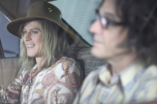 ブレイク直前のデヴィッド・ボウイ「とても大事な期間」描いた『スターダスト』場面写真