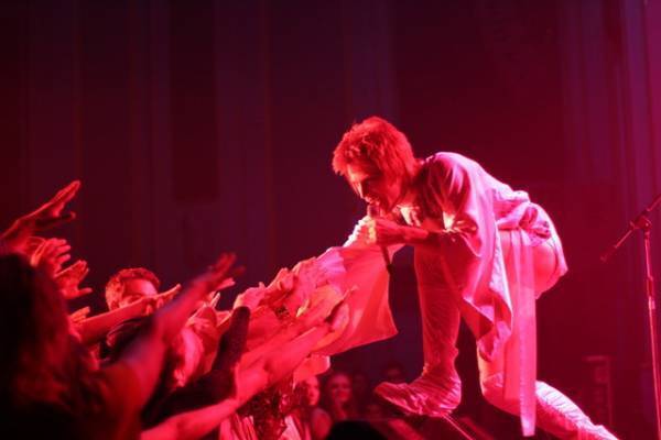 ブレイク直前のデヴィッド・ボウイ「とても大事な期間」描いた『スターダスト』場面写真