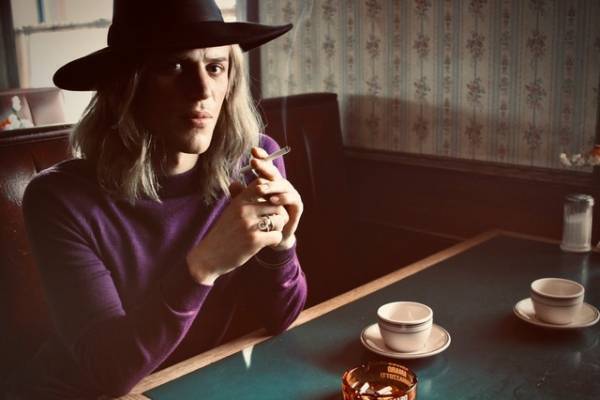 ブレイク直前のデヴィッド・ボウイ「とても大事な期間」描いた『スターダスト』場面写真