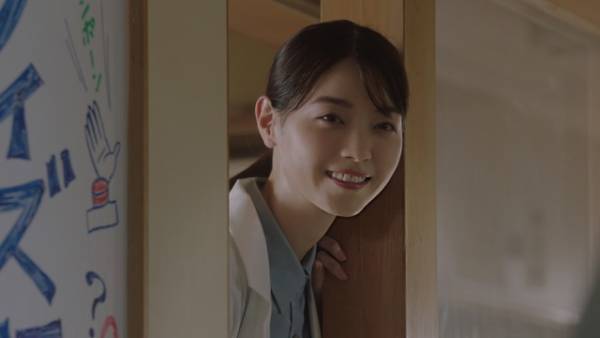 中川大志“細杉くん”と西野七瀬“貯杉先生”がCM初共演！クイズ大会でずっこける!?