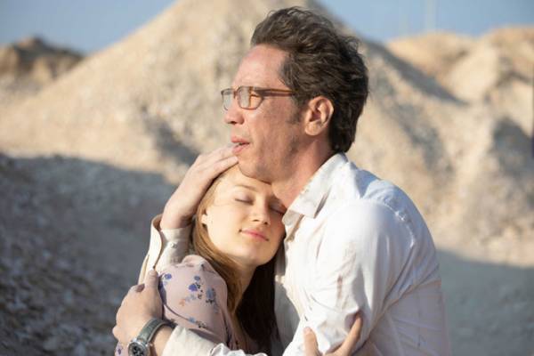 血塗られたウエディングケーキが…海外ドラマ「ポゼッションズ」予告初解禁！9月6日より配信