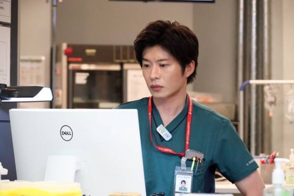 「ナイト・ドクター」7話、田中圭“成瀬”スイカ割で見せたギャップに「可愛すぎ」、将来への迷いには視聴者から様々な声