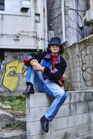 滝藤賢一のオシャレすぎる私服を網羅 初ファッションブック 服と賢一 発売 21年8月17日 ウーマンエキサイト 2 3 滝藤賢一のオシャレすぎる私服を網羅 初ファッションブック 服と賢一 発売 21年8月17日 ウーマンエキサイト 2 3