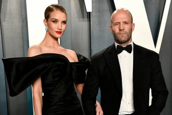 ロージー・ハンティントン＝ホワイトリー、ジェイソン・ステイサムとの第2子妊娠を発表