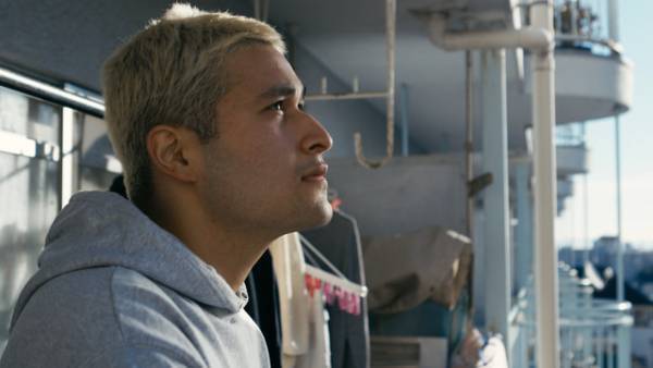 日本社会で“ハーフ”と呼ばれる青年描く『WHOLE／ホール』「映画を通してこの問題に触れるべきだと」