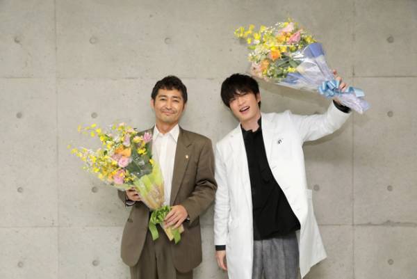 「らせんの迷宮」撮了！ 田中圭「本当に長かった」