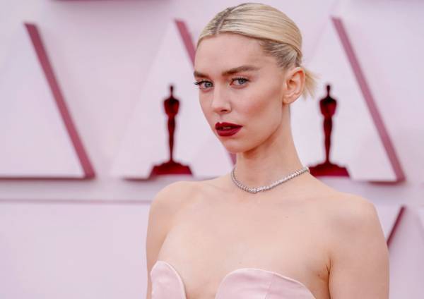 ヴァネッサ・カービー、Netflixと複数年にわたるパートナーシップを締結