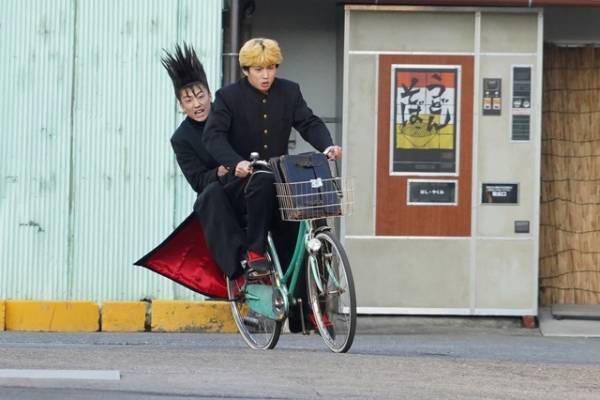 映画『今日俺』地上波初放送！ “番長”柳楽優弥＆“スケバン”山本舞香が登場