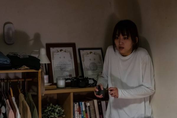 『シャイニング』へのオマージュ！殺人鬼の恐怖の追跡始まる『殺人鬼から逃げる夜』本編映像　　