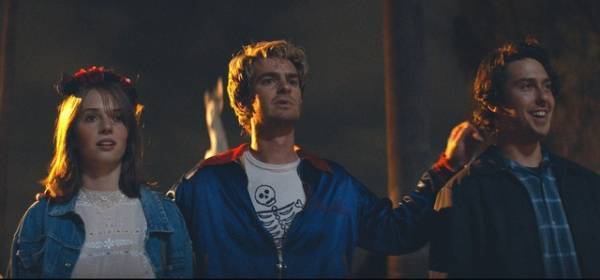 アンドリュー×マヤ×ナット『メインストリーム』の新写真入手、YouTube制作の裏で“三角関係”に!?