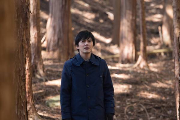 林遣都×小松菜奈『恋する寄生虫』儚い恋物語を紡いでいく場面写真解禁、公開日は11月12日に