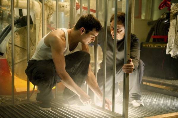 地球上の全陸地が沈む!? スペイン発サバイバル海洋ミステリー「ロスト・イン・オーシャン」予告編