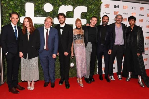 トロント映画祭でオープニング飾る『ディア・エヴァン・ハンセン』日本版ポスター完成