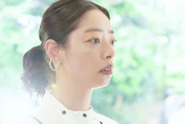 田中みな実、ウエディングドレス姿でどこへ…『ずっと独身でいるつもり？』幸せ探してもがく特報映像