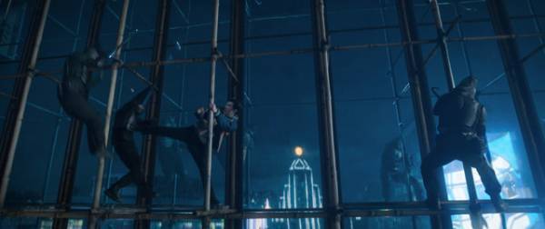 シャン・チーvs.師匠！ 一進一退の直接対決シーン初公開