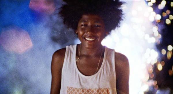 モノクロ＆カラーが織り成す子ども時代のきらめき『スウィート・シング』予告編