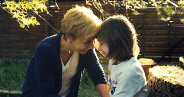 「あなたは1人じゃない」女の子でいたいサシャに寄り添う『リトル・ガール』予告映像