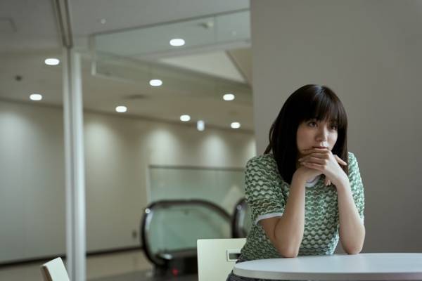 永瀬廉演じる“私”の内に秘めた感情を垣間見る『真夜中乙女戦争』場面写真