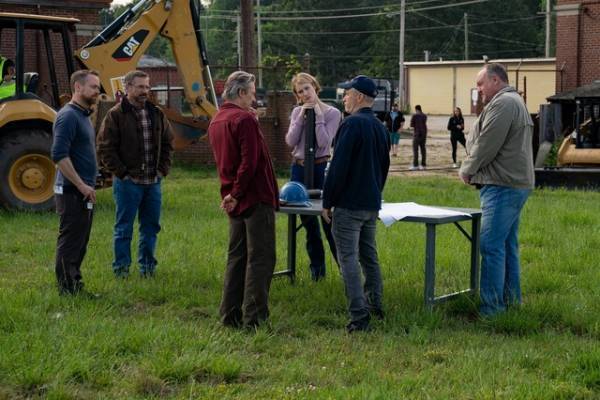 「バットマンとスーパーマンの戦いみたい」!? 『スイング・ステート』監督が激白