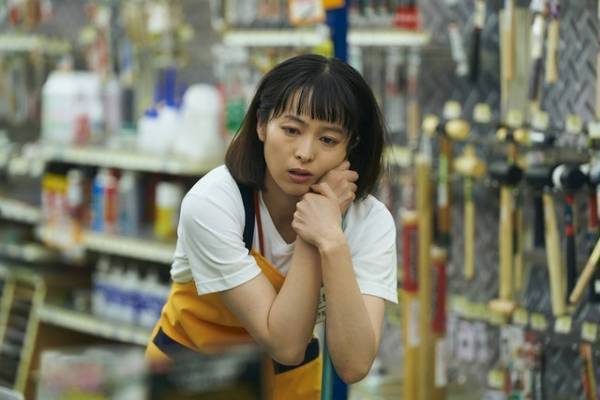 清野菜名が超絶アクション披露！『死霊軍団 怒りのDIY』冒頭映像