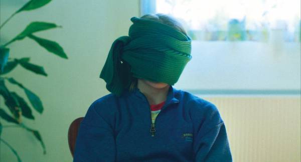 女性になりたいパパと対面…拒絶する複雑な心とらえる『パーフェクト・ノーマル・ファミリー』予告編