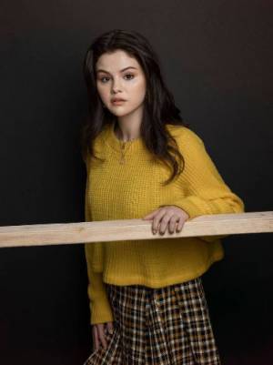 セレーナ・ゴメス＆スティーブ・マーティンら“犯罪マニア”たちのビジュアル解禁「マーダーズ・イン・ビルディング」