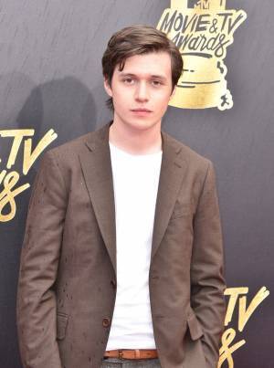 アナログ捜査官が“闇のアマゾン”運営者を追う！驚愕の実話から生まれた『シルクロード.com 』1月公開