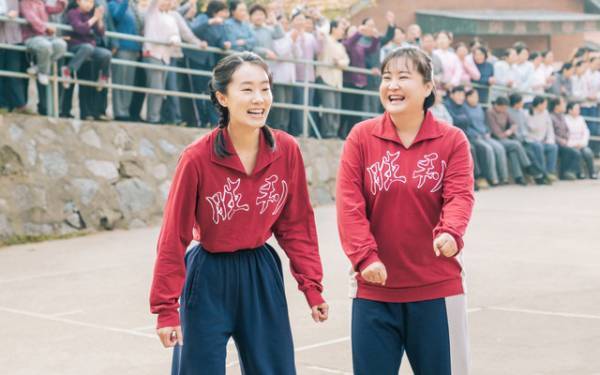 タイムスリップした娘が親孝行！中国興収1位の感動作『こんにちは、私のお母さん』1月全国公開