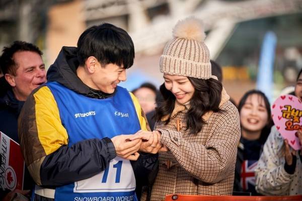 韓国版『ラブ・アクチュアリー』と絶賛！『ニューイヤー・ブルース』12月公開