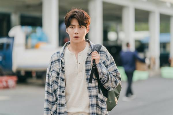 シン・ミナ、キム・ソンホとの雨のシーンは「苦労が報われた」“癒し”のラブストーリー「海街チャチャチャ」を語る