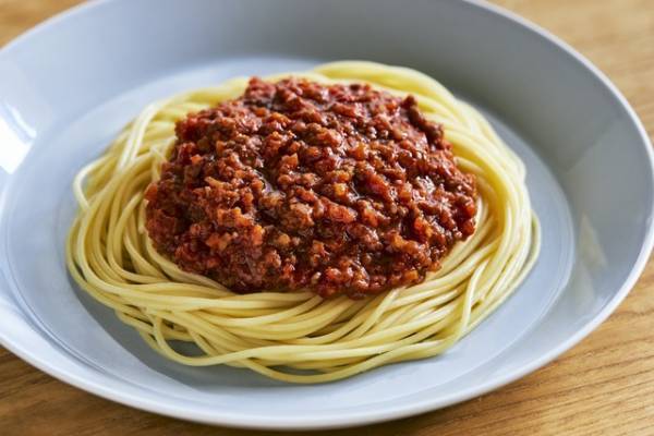 田中圭“父・森宮さん”の特製メニュー！ 原作でも印象的な手料理が登場『そして、バトンは渡された』