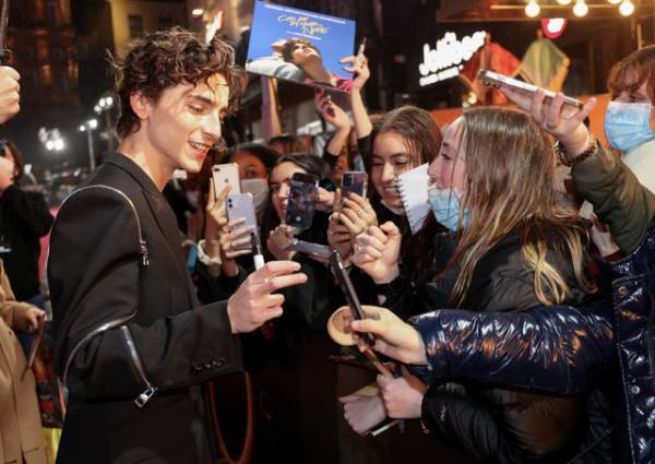 ティモシー・シャラメ、若手ハリウッドスターとしてのプレッシャーを語る