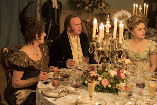 アフタヌーン・ ティー文化の始まりも！英ドラマ「ベルグレービア」原作者ジュリアン・フェローズ語る